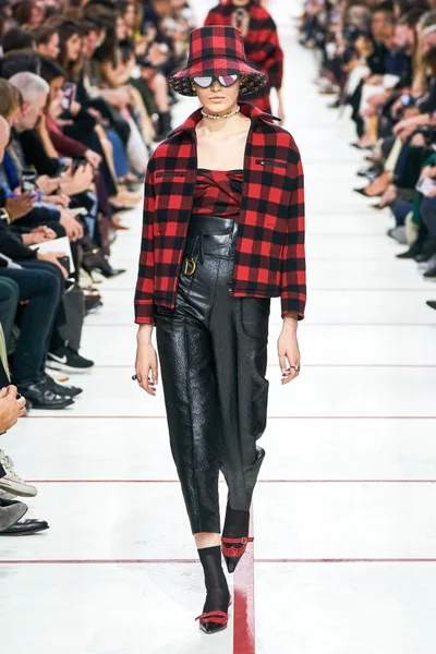 Look 22